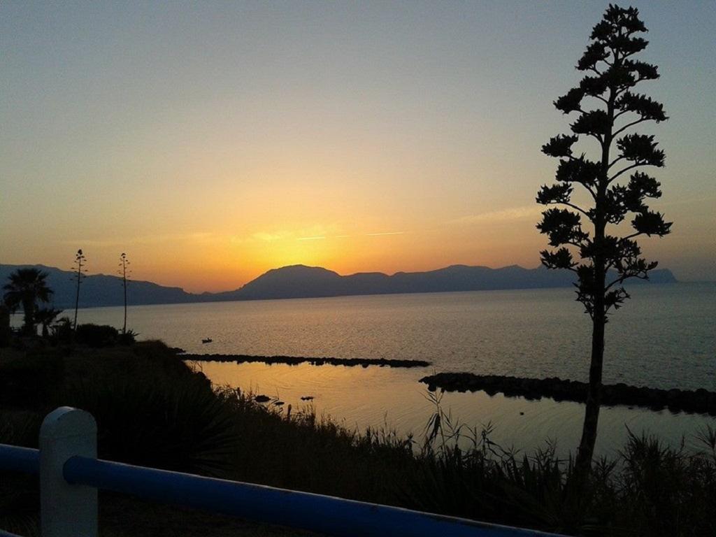 Case Vacanze Russo Villa Трапето Екстериор снимка